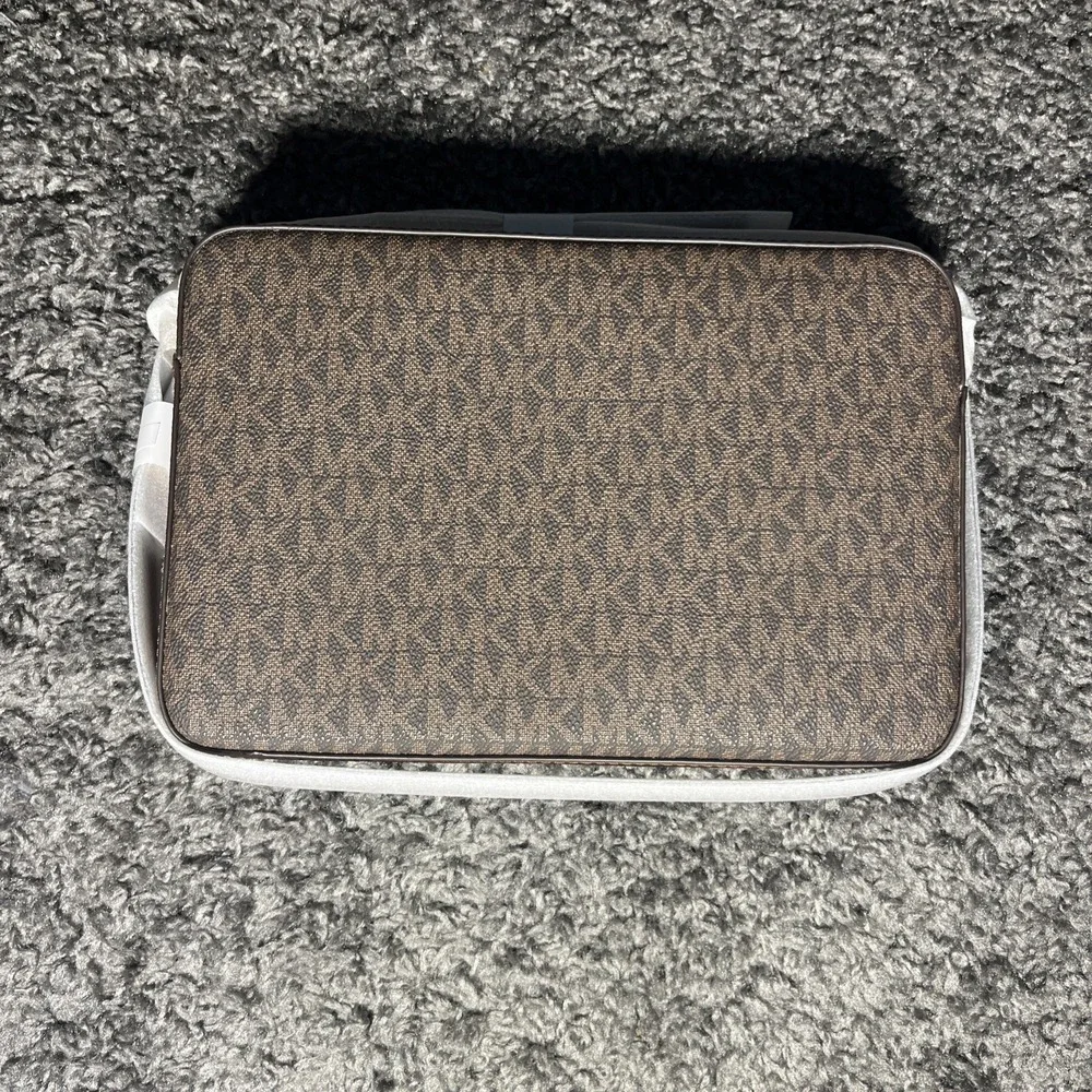 Michael Kors Women's Jet Set Large Bag. New With Tags Brown MK‎ Design $258